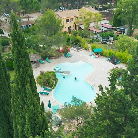 La Vicha, The Originals Relais Aubais