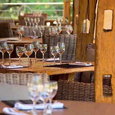 La Vicha, The Originals Relais 아우베이