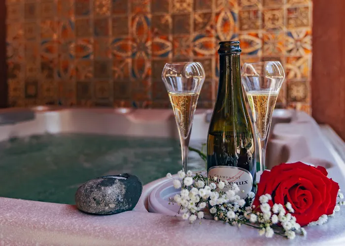 La Vicha, The Originals Relais Aubais